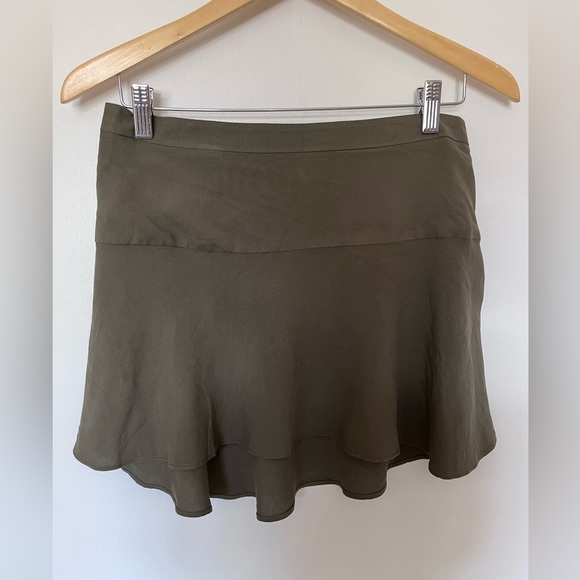 NWT- Express Skater Skirt (with High Low accent) in Olive Green (Size 4) - Picture 2 of 8